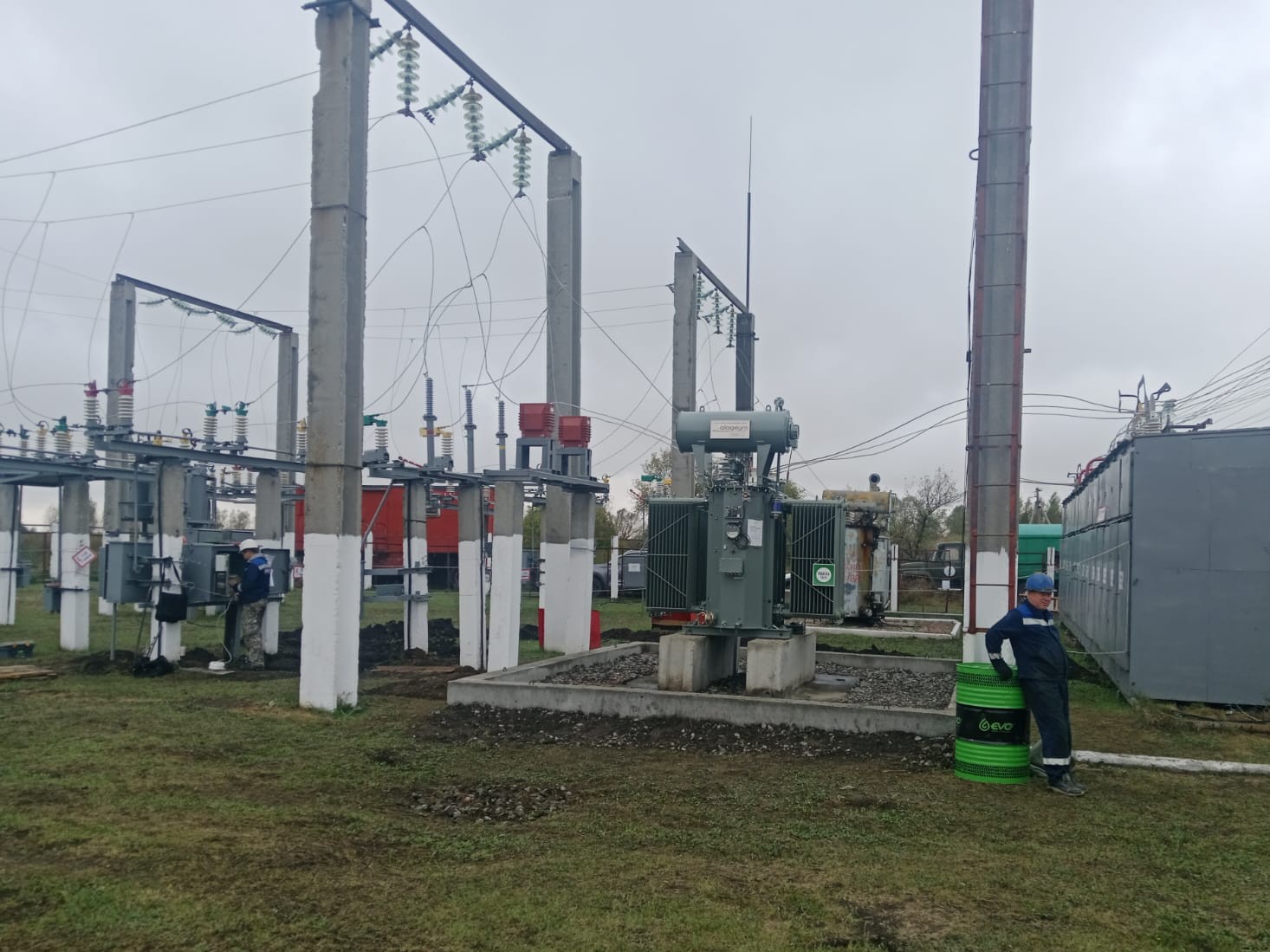 Трансформатор ТМН-2500 на месте установки после пусконаладочных работ